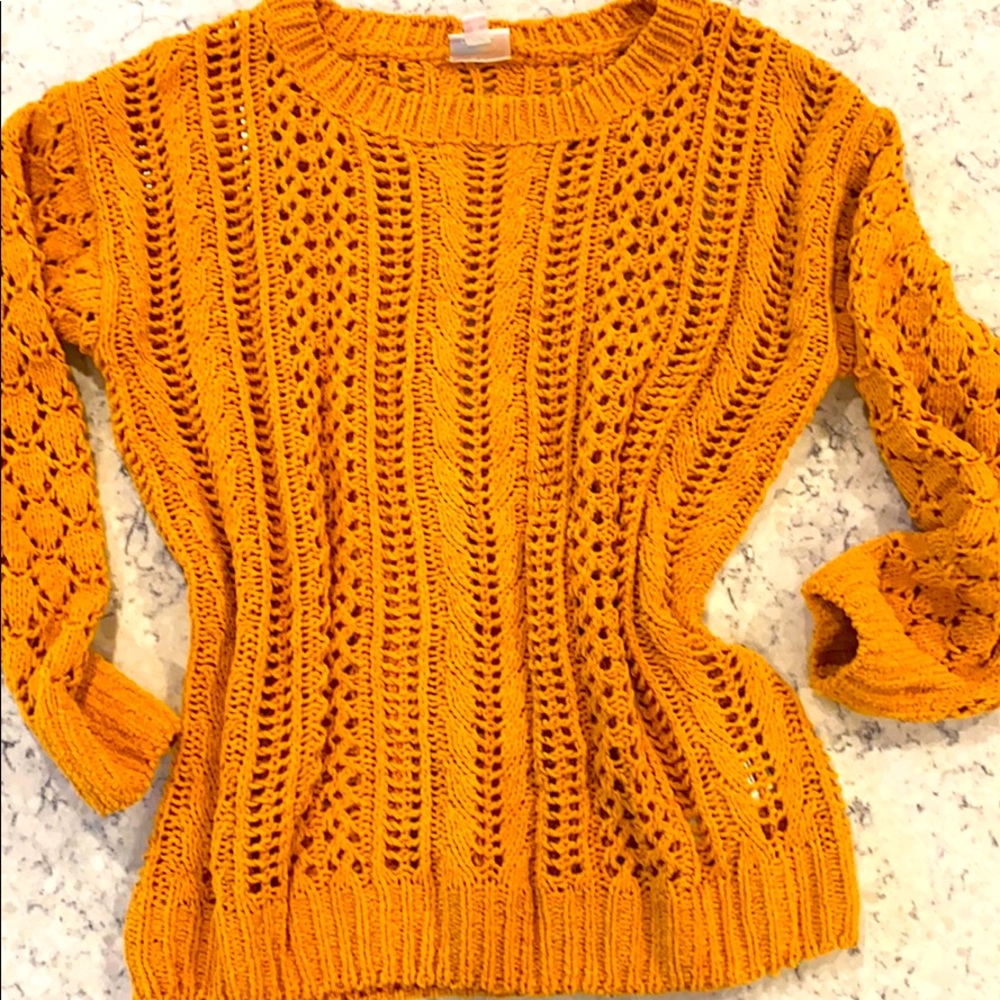 LAST CHANCE: Lularoe Sweater